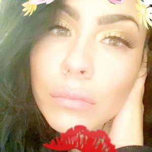 Meet your Posher, Layla